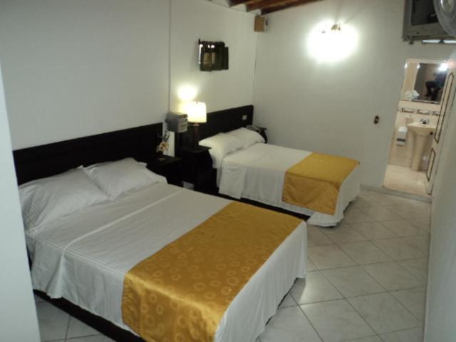Hotel Brisas De San Francisco Μεντεγίν Δωμάτιο φωτογραφία